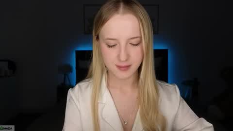 Adele online show from February 4, 8:57 pm