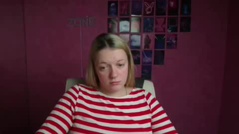 Adele online show from November 19, 1:43 pm