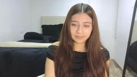 Snapshot of adelein_foxxx chatting on October 21, 3:00 am adellein foxx online show from October 21, 3:00 am