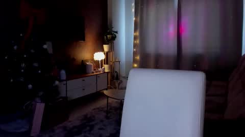 Adele Shine online show from February 3, 6:40 am