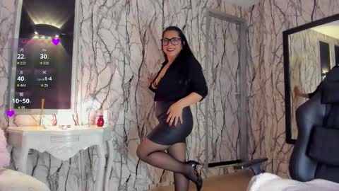 adelinemoretti online show from February 27, 9:07 pm