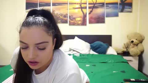 Adellineee online show from October 23, 9:37 pm