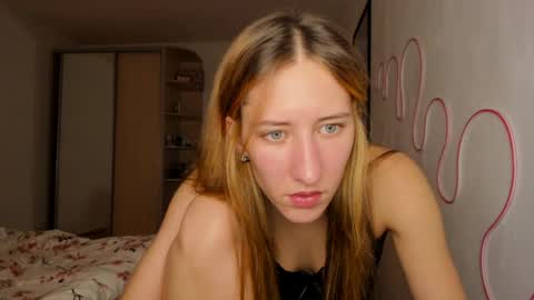 Adell online show from May 20, 9:43 pm