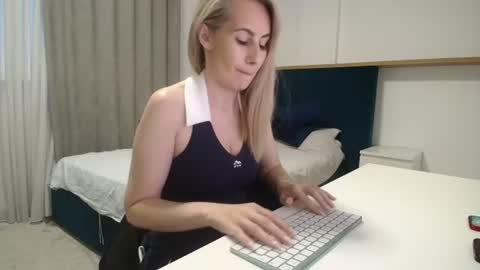 Adellyn online show from July 28, 6:31 pm