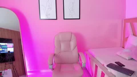 ADHARA online show from November 7, 1:24 pm