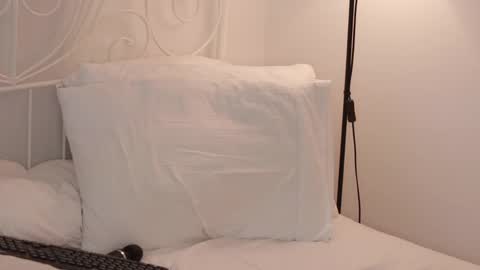 adia_ online show from February 26, 6:40 am