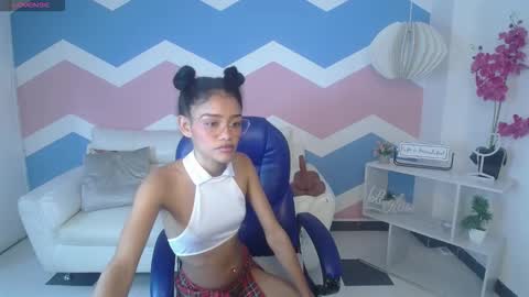 adisson_petite1 online show from November 8, 1:25 pm