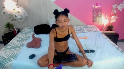 adisson_petite1 online show from January 31, 7:11 pm