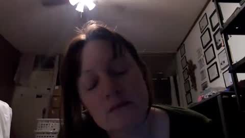 adorable22 online show from December 3, 2:45 am