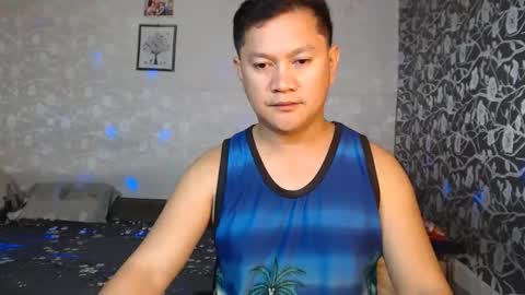 adorableasianboy online show from April 7, 5:48 pm