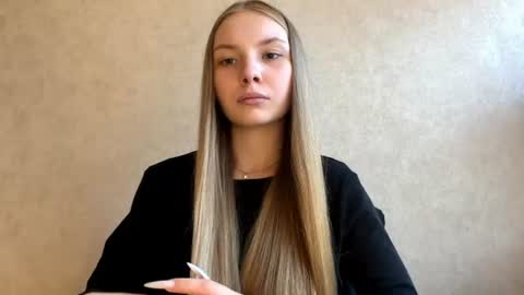 Caroline online show from August 2, 3:58 pm