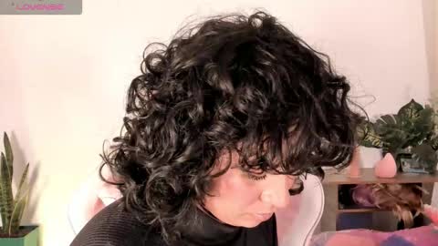 adrianny online show from January 14, 11:35 pm