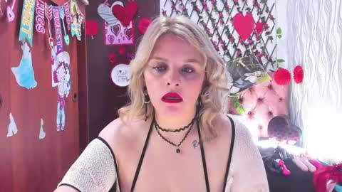 adriiana_fox_ online show from February 22, 7:03 pm