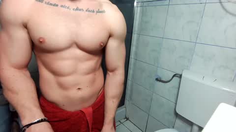 Snapshot of advp69 chatting on March 4, 6:58 am Mrrfitt online show from March 4, 6:58 am