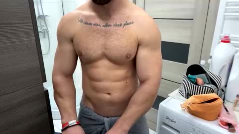 Snapshot of advp69 chatting on September 28, 4:05 pm Mrrfitt online show from September 28, 4:05 pm