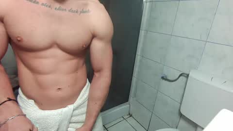 Snapshot of advp69 chatting on December 14, 10:02 am Mrrfitt online show from December 14, 10:02 am