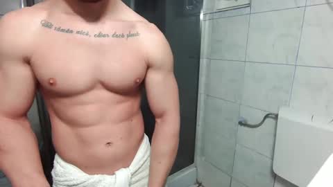 Snapshot of advp69 chatting on January 16, 8:43 am Mrrfitt online show from January 16, 8:43 am