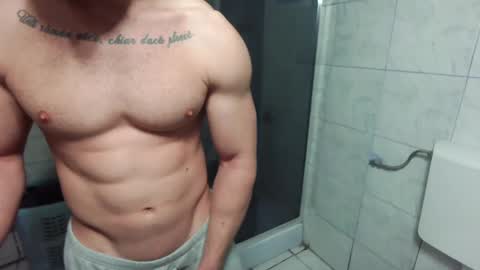 Snapshot of advp69 chatting on February 4, 7:22 pm Mrrfitt online show from February 4, 7:22 pm