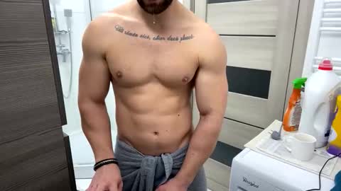 Snapshot of advp69 chatting on October 28, 6:03 am Mrrfitt online show from October 28, 6:03 am