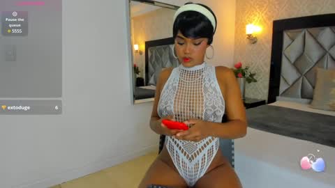 Snapshot of ady_taylor chatting on December 5, 7:10 am Ady  online show from December 5, 7:10 am