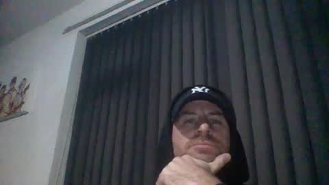 adz170578 online show from December 17, 10:32 pm