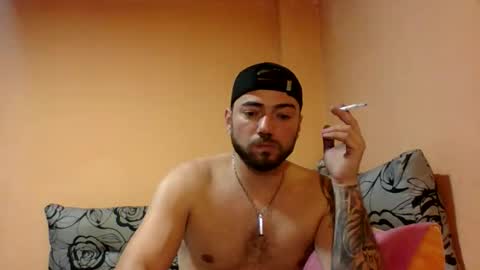 Snapshot of aerthurethan chatting on October 28, 11:17 pm aerthurethan online show from October 28, 11:17 pm