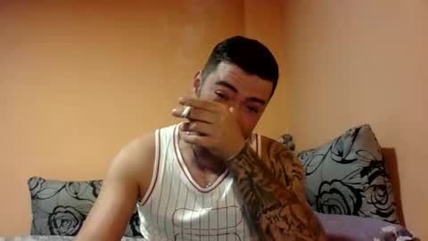 Snapshot of aerthurethan chatting on October 8, 4:18 am aerthurethan online show from October 8, 4:18 am