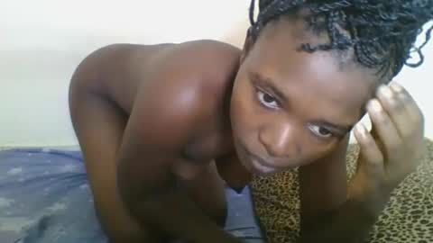 Yvonne online show from April 12, 9:02 am