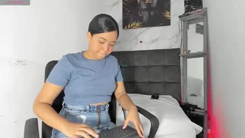 Snapshot of afrodita_n_ares_ chatting on October 19, 7:18 pm afrodita n ares online show from October 19, 7:18 pm