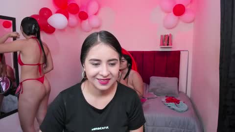 Snapshot of afroditaandsoffi chatting on February 15, 12:11 pm Afrodita Chery y Hermione online show from February 15, 12:11 pm