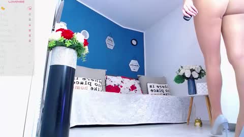 Amalia online show from November 3, 5:25 pm