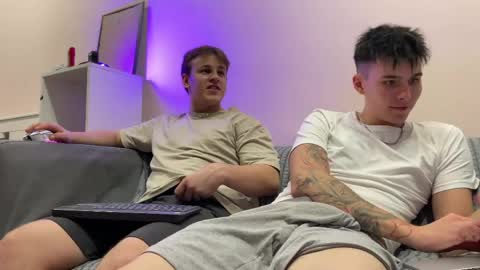 Mark online show from April 14, 10:02 pm