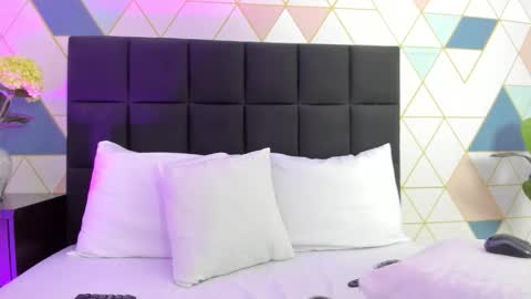 A G A T A online show from September 11, 8:10 pm