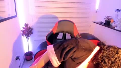 agatha_marin_ online show from March 11, 3:42 am