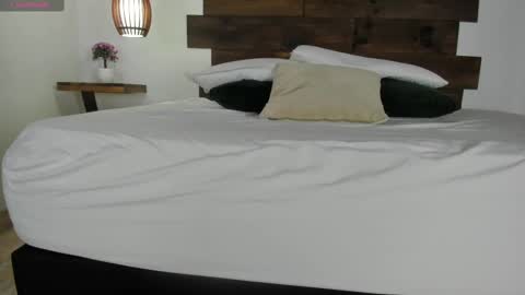 Snapshot of agatha_russh_ chatting on September 9, 7:58 pm LUNNA online show from September 9, 7:58 pm