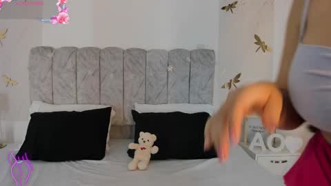 Agatha Owens online show from March 6, 7:03 am