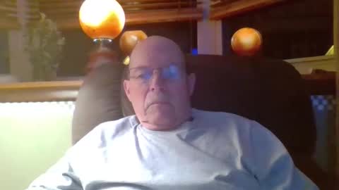 aguynrkfrd online show from November 26, 10:56 am