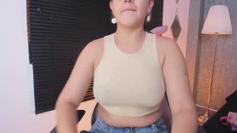 Ahmara  online show from January 7, 11:37 am