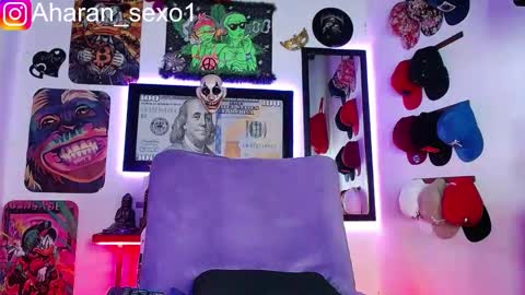 Aharon  Zamora online show from February 10, 3:13 am