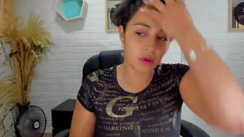 Ahisha online show from March 6, 7:54 pm