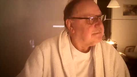 Ole online show from December 8, 9:30 pm