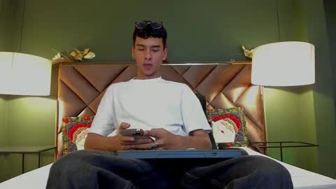 aiden_royce online show from November 29, 5:48 am