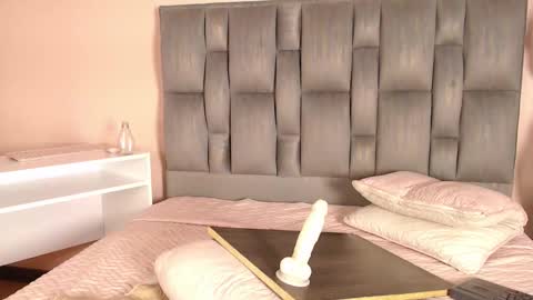 Ailyn online show from September 24, 11:55 pm