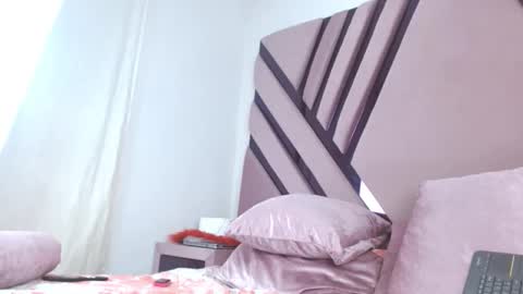 aiilynsmiith online show from December 16, 11:55 pm