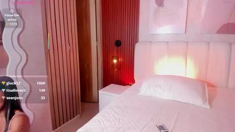   online show from February 4, 7:12 am