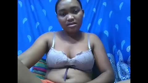 Snapshot of aimealdy chatting on October 20, 3:33 am aimealdy online show from October 20, 3:33 am