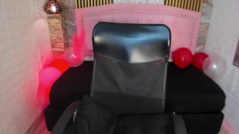 aisha__cambell online show from February 13, 1:58 pm