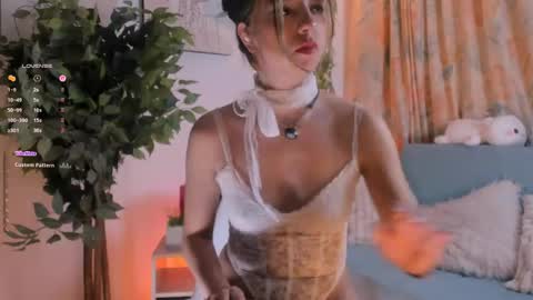 Aisha online show from May 15, 4:47 pm
