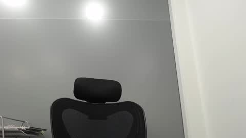 Katie   online show from February 25, 8:53 pm