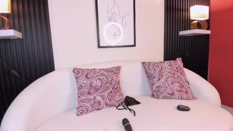 aisha online show from March 3, 9:05 pm